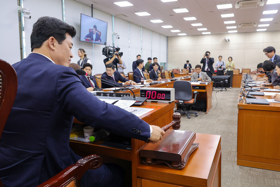 [Joo Jeong-wan, Editorial Writer, Reports] National Pension Unfunded Liability to Reach 1,820 Trillion Won by 2095 — Automatic Adjustment Mechanism Must Be Introduced Without Delay