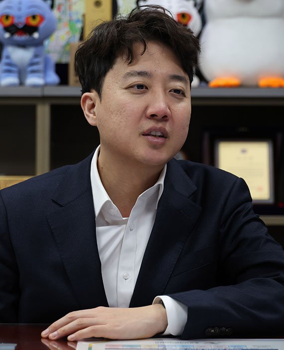 "신·구연금 분리해야… 재정부담 1700조는 과다추계" [정책&amp;인물]  (2026.01.18)