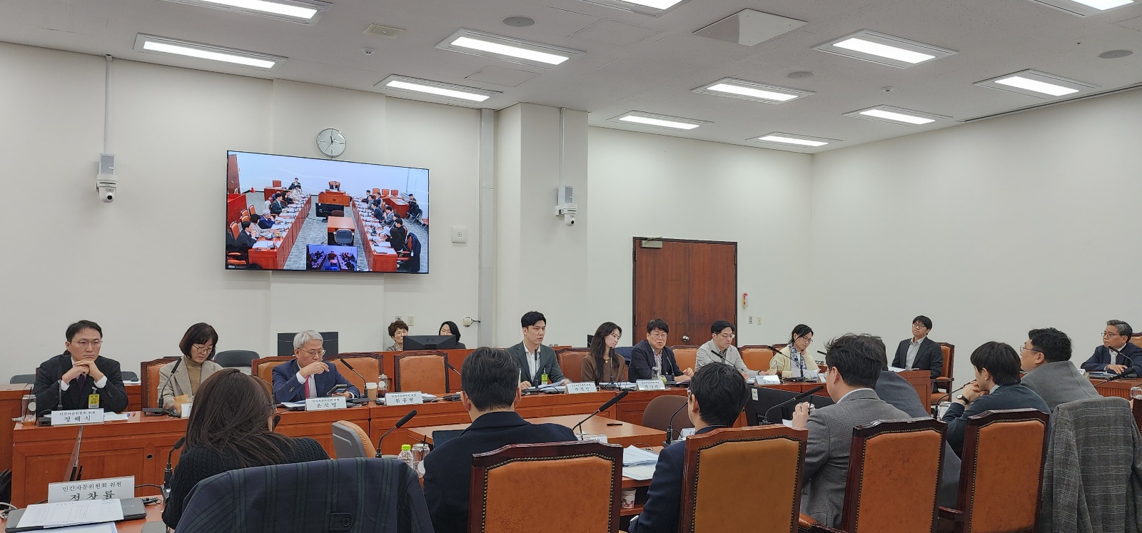 22대 연금특위 자문위원회에서 발표한 연금연구회의 기초연금 개혁내용과 로드맵입니다.