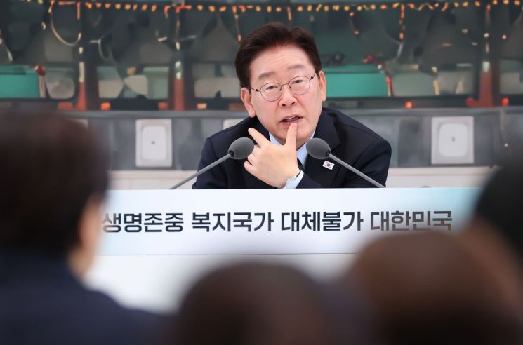 李, '지선용 주가 부양' 루머 묻자…국민연금 "전혀 아냐" (2026.07.16.)