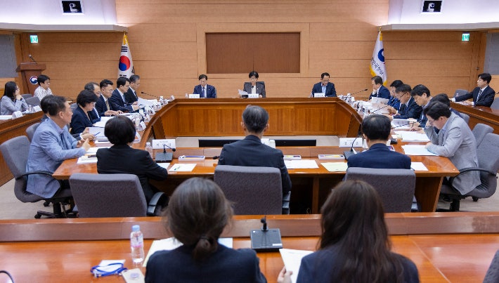 (연금연구회 성명서 보도. 노컷뉴스. 2026년 5월 29일) 국민연금, 국내주식 목표 비중 또 올려…코스피 급등에 원칙 흔들? (입력 2026. 10.20.)